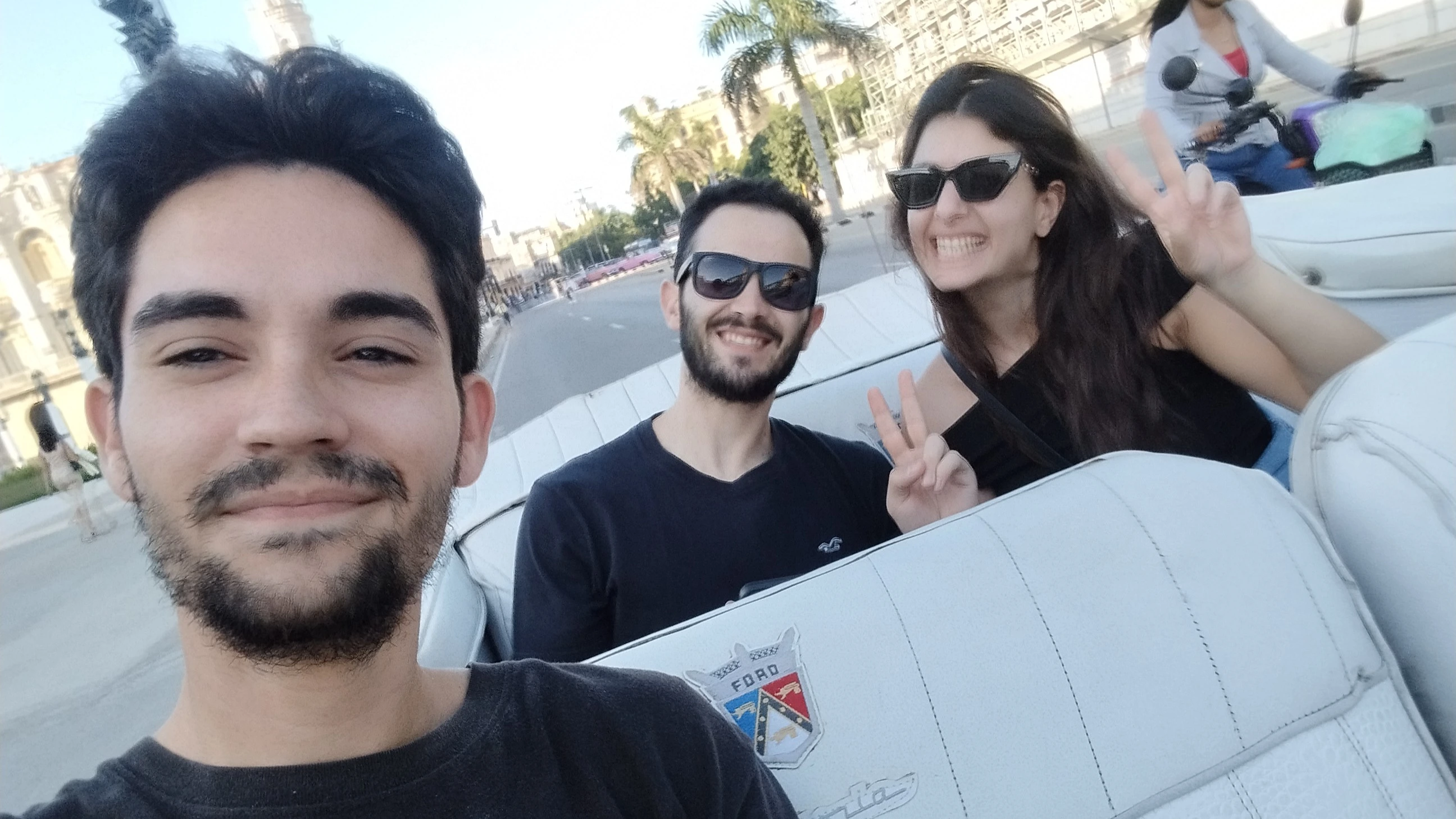 Eliezer Prieto perfil profesional tour completo por La Habana